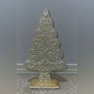 11” flat sugar cookie tree with white frosting (gingerbread collection)